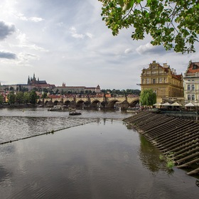 Вид на Карлов Мост. Прага